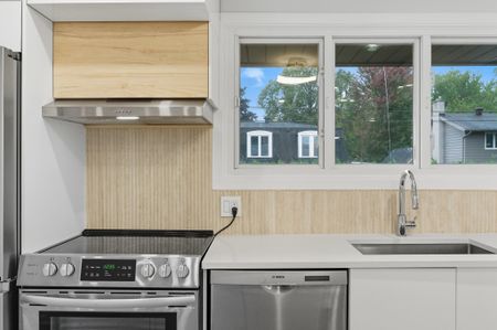 For Lease - 1856 Playfair Drive, Alta Vista and Area, Ontario - Photo 4