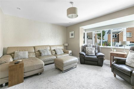 Chestnut Drive, Berkhamsted, Hertfordshire, HP4 2JL - Photo 4