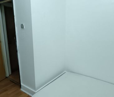 Room in a Shared Flat, Green Street, E13 - Photo 2