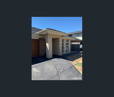 SPACIOUS FAMILY HOME IN A CONVENIENT LOCATION - Photo 6