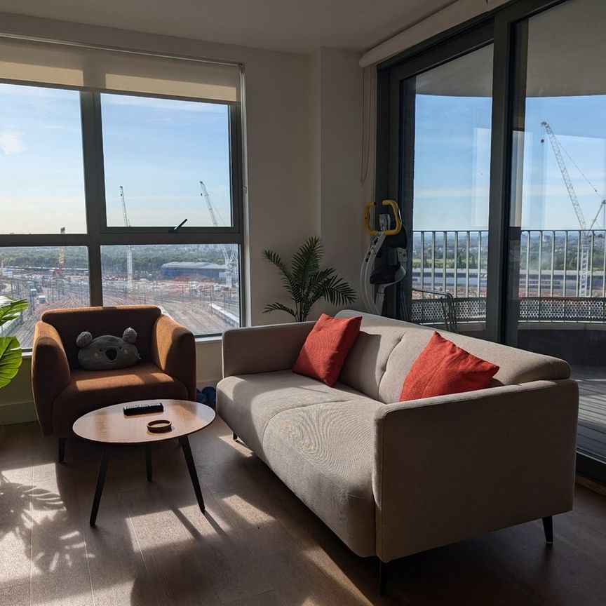 Room in a Shared Flat, Oakland's Rise, NW10 - Photo 1