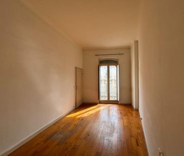 Location Appartement 5 pièces 127m² AVIGNON 84000 - Photo 1