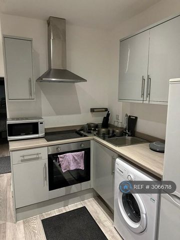 1 bedroom flat to rent - Photo 4