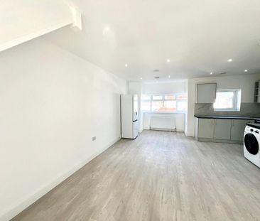 2 bedroom maisonette to rent - Photo 3