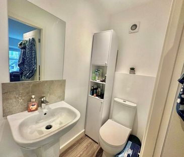 Back Dragon Parade, Harrogate - Photo 6