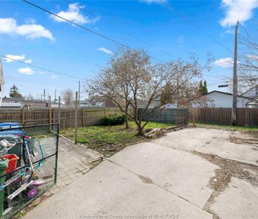 For Lease - 1839 ST.LUKE Unit# MAIN UNIT, Windsor, Ontario - Photo 3