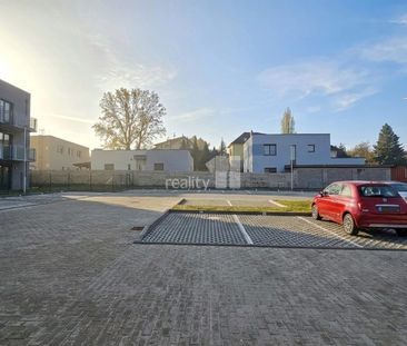 Pronájem bytu 1+kk a garsoniéry 39 m² - Photo 2