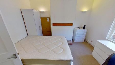 3 bedroom semi-detached house to rent - Photo 3