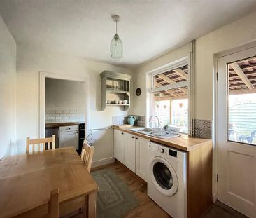 2 bedroom terraced house to rent - Photo 6