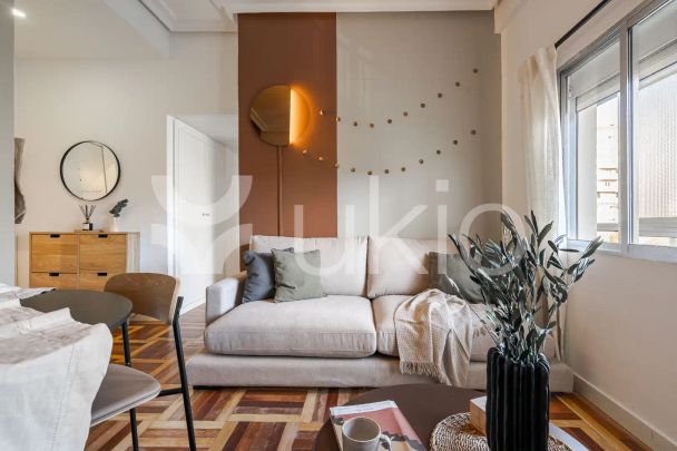 Apartamento de alquiler en Calle de Víctor Andrés Belaunde, Hispanoamérica - Bernabéu - Photo 1