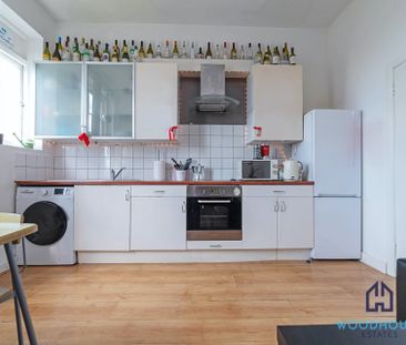 Finchley Road, London, NW3 - Two Bedroom Flat To Rent - £462pw / £2... - Photo 2