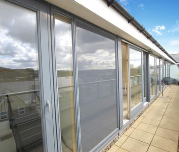 2 bedroom Flat To Let - Photo 5