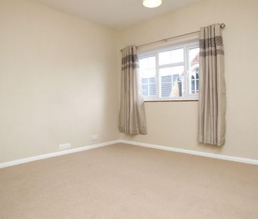 2 bedroom end of terrace house to rent - Photo 2