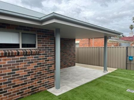 Executive Style Villa in North - Photo 5