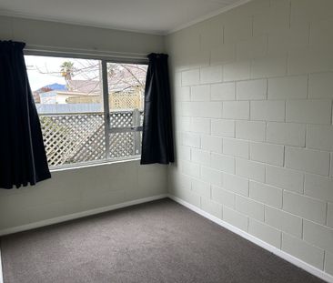 Looking for an easy care 2-bedroom unit? Then this could be for you! - Photo 3