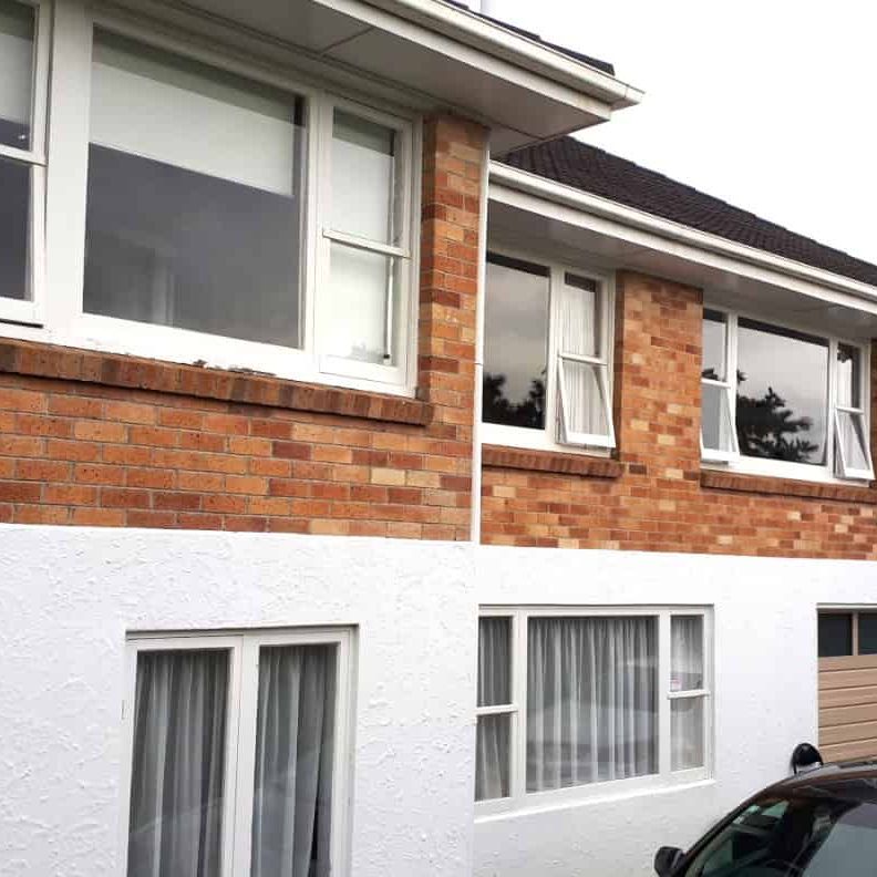 Large Family Home - Photo 1