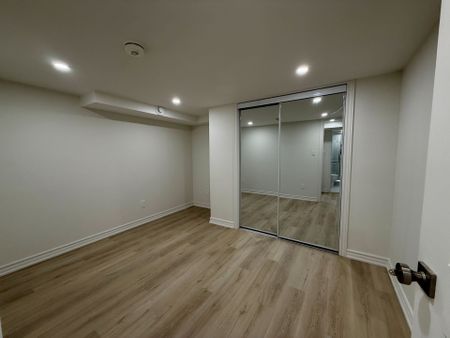 For Lease - 19 Northview Crescent, Barrie, Ontario - Photo 3