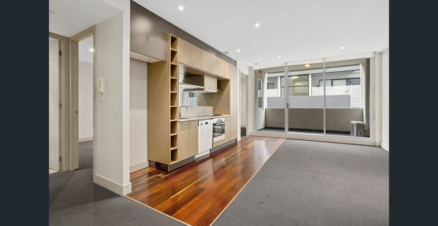 Spacious 2 Bedroom Apartment ! - Photo 1