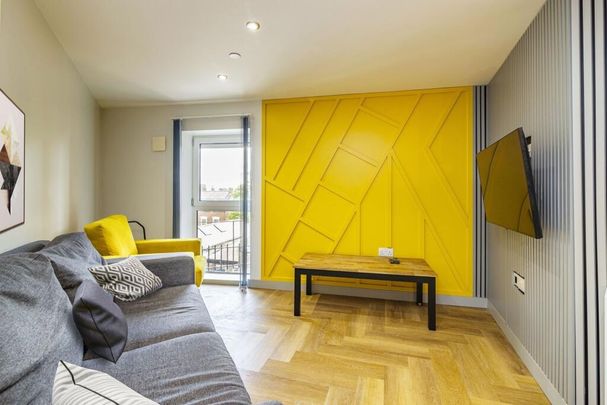 Room in a Shared House, Halifax Place, NG1 - Photo 1