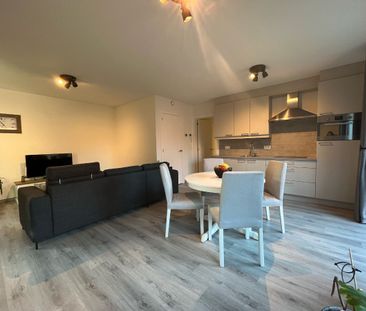 Gelijkvloers appartement met 2 slaapkamers en tuin - Foto 2