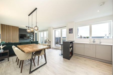 3 bedroom apartment to rent - Photo 2