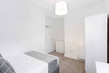 2 bedroom parking to rent - Photo 4