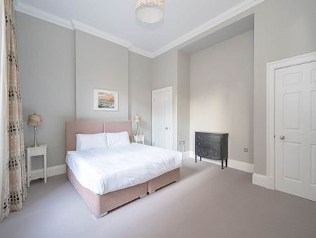 Queen Street, New Town, Edinburgh, EH2 - Photo 2
