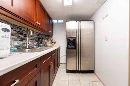 For Lease - 32 Hamills Crescent Unit# BSMT, Richmond Hill, Ontario - Photo 4