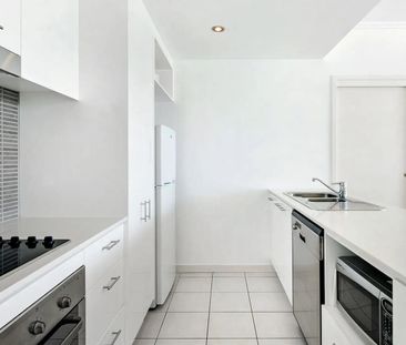 Spacious Broadbeach Apartment Resort Living in a Prime Location - Photo 4