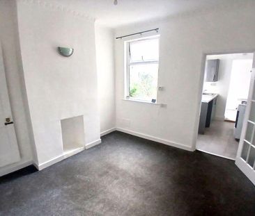 2 bedroom end of terrace house to rent - Photo 1