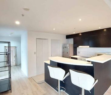 Recently Renovated Apartment - Photo 4