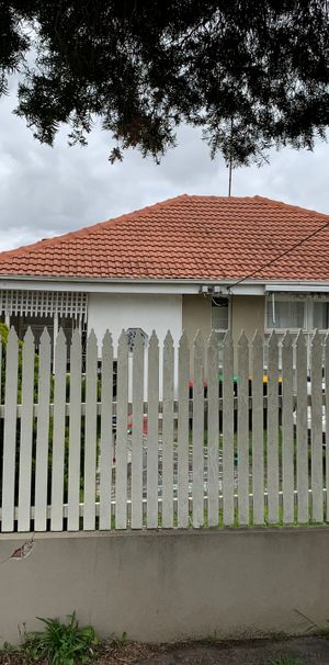 4 Bedrooms House in Springvale - Photo 1