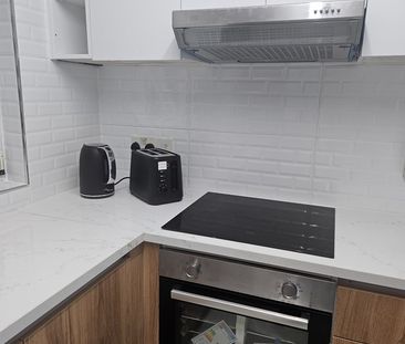 2 Bed Flat, London, E15 - Photo 6