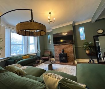 5 Bed Semi-Detached House, West Road, SO19 - Photo 1