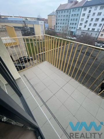 Pronájem bytu 2+kk, 43 m - Fotografie 2