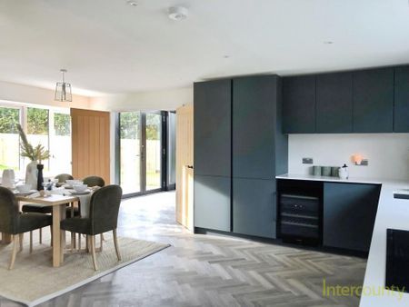 4 bedroom detached house to rent - Photo 3