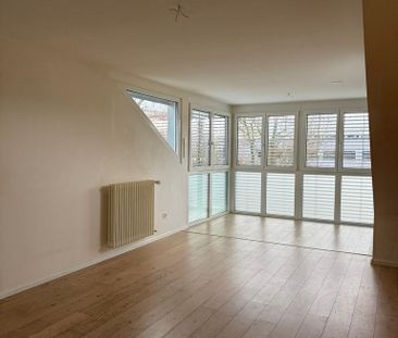 Wohnen am Bach - in einer tollen, modernen 3.5- Zimmer-Dachwohnung - Photo 1