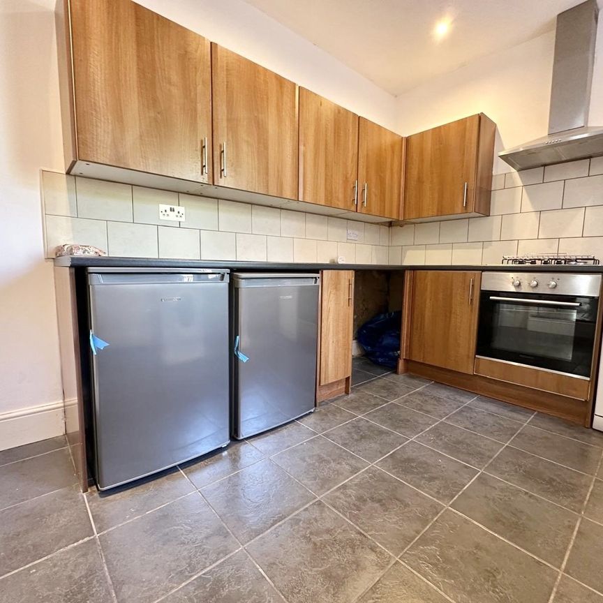 Rooms to rent, Guest Road, Sheffield, S11 8UJ - Photo 1