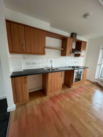 2 bedroom semi-detached house to rent - Photo 5