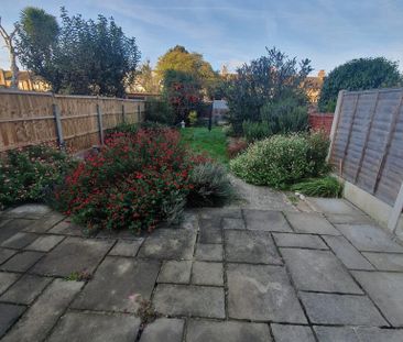4 bedroom terraced house to rent - Photo 4