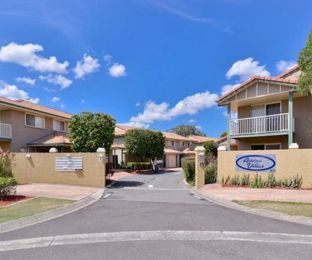 Great Townhouse with Two Aircons - Photo 2