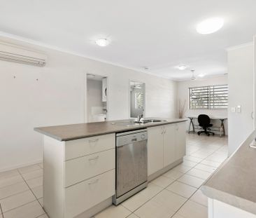 Unfurnished apartment close to the CBD. - Photo 2