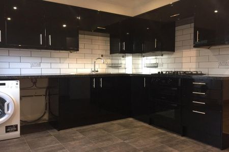 2 bedroom terraced house to rent - Photo 4