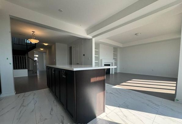 For Lease - 77 Suzuki Street, Barrie, Ontario - Photo 1