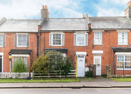 2 bedroom terraced house to rent - Photo 3