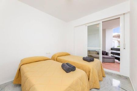 Middle Floor Apartment in San Pedro de Alcántara - Photo 5