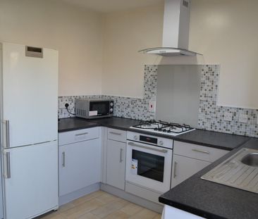 2 Bed Terraced House, Grange Road, LS10 - Photo 3