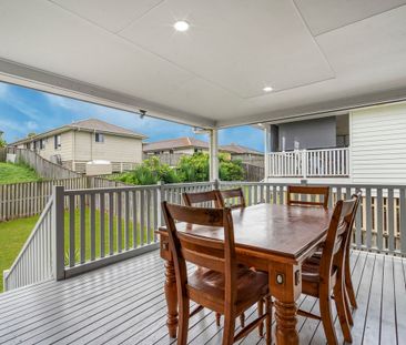 Beautiful Four Bedroom Home on a Large Block! - Photo 6