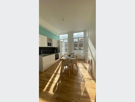 Appartement à Louer à LILLE 2100 € - Photo 5