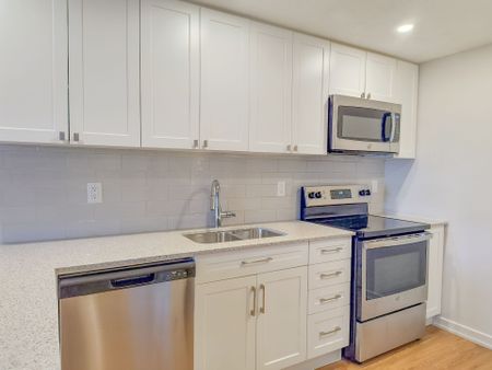 For Lease - 981 Gulf Place Unit# 108, Overbrook - Castleheights and Area, Ontario - Photo 5